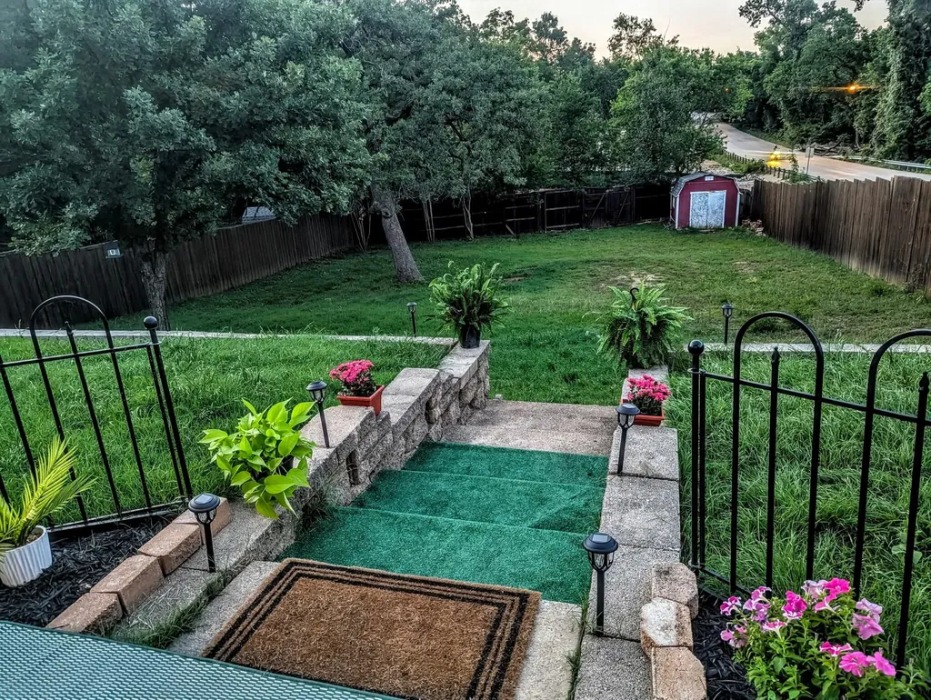 101 Silktree Court Lake Dallas TX 75065