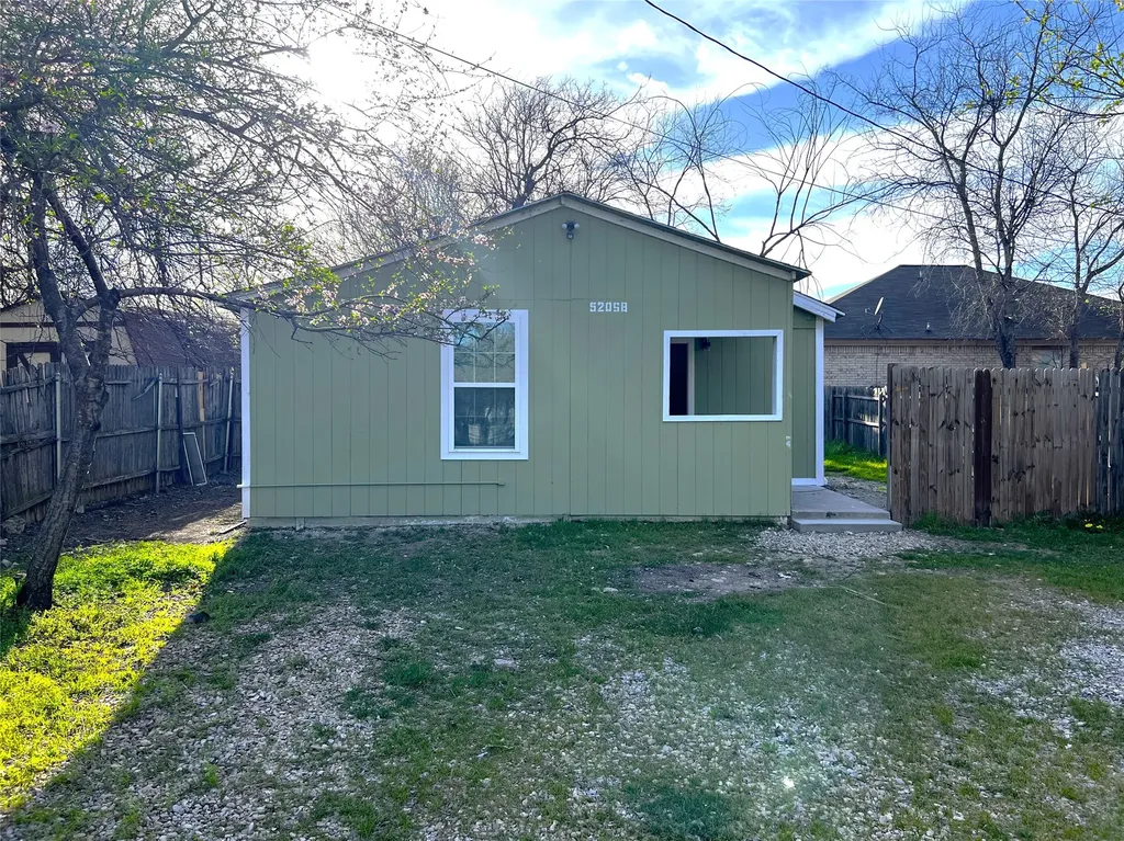 5205 Calloway Street Sansom Park TX 76114