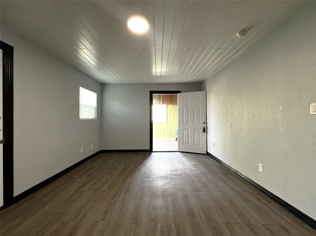 5205 Calloway Street Sansom Park TX 76114