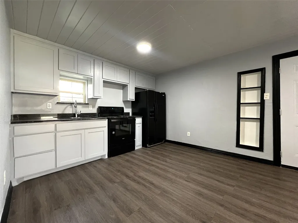 5205 Calloway Street Sansom Park TX 76114