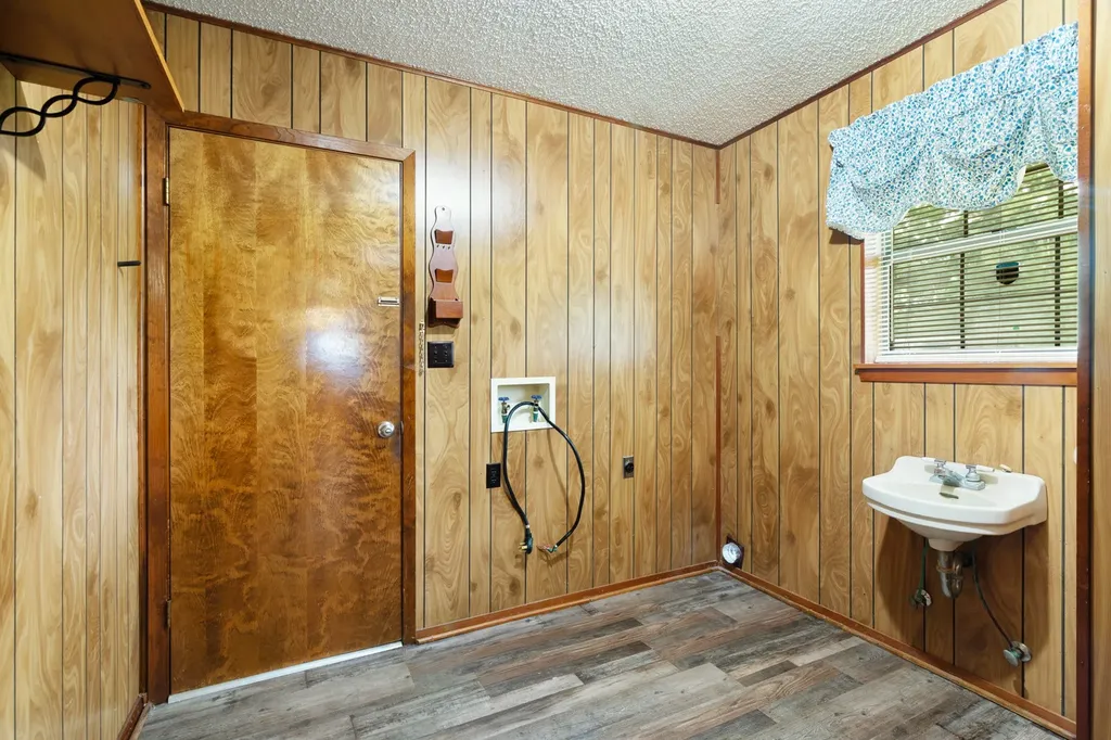 615 N Main Street Bogata TX 75417