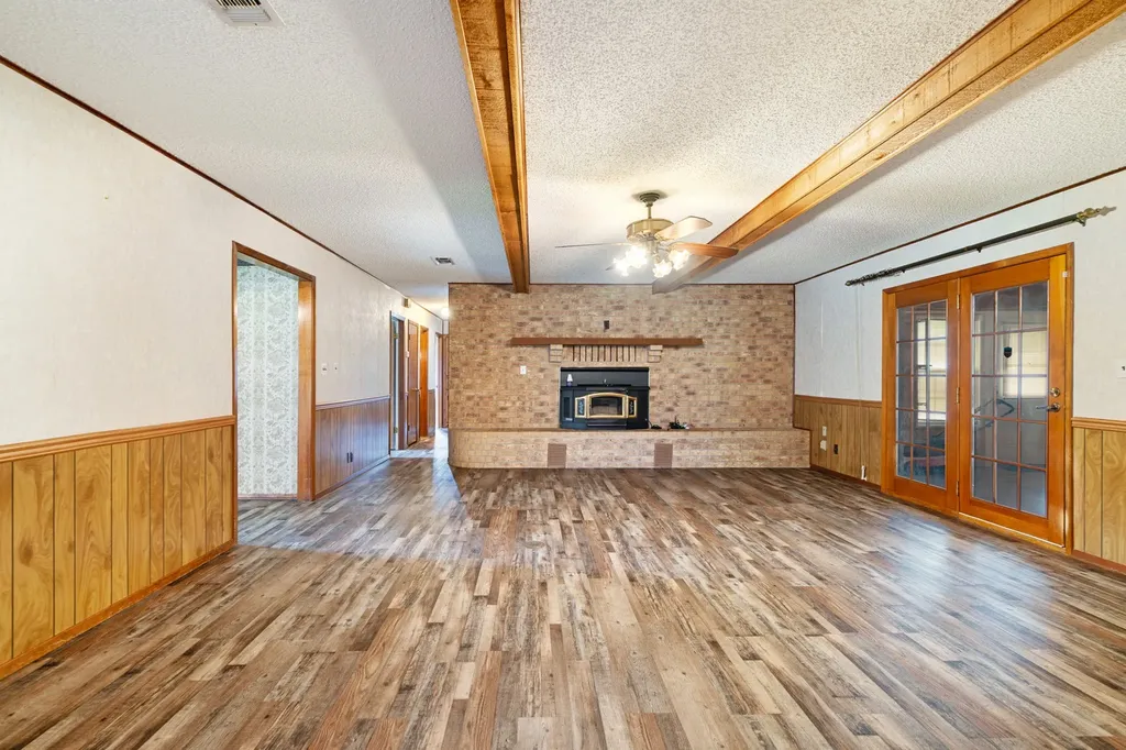 615 N Main Street Bogata TX 75417