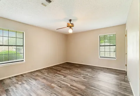 615 N Main Street Bogata TX 75417