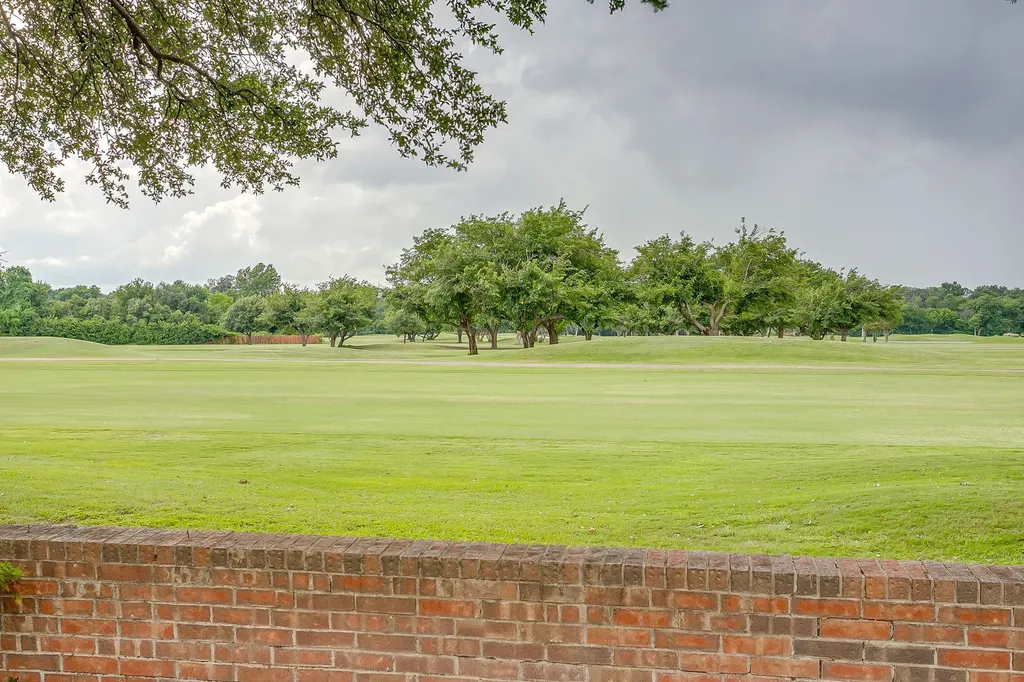 3929 Diamond Loch W North Richland Hills TX 76180
