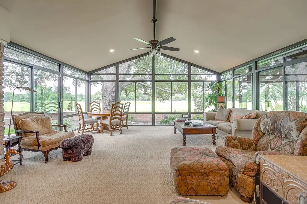 3929 Diamond Loch W North Richland Hills TX 76180