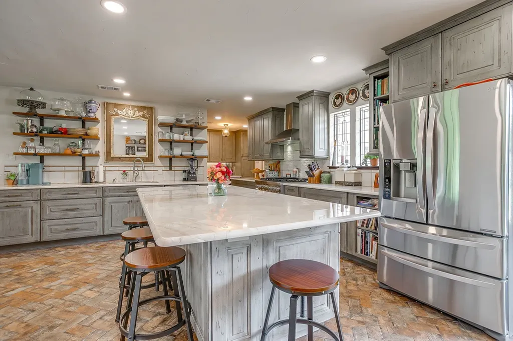 3929 Diamond Loch W North Richland Hills TX 76180