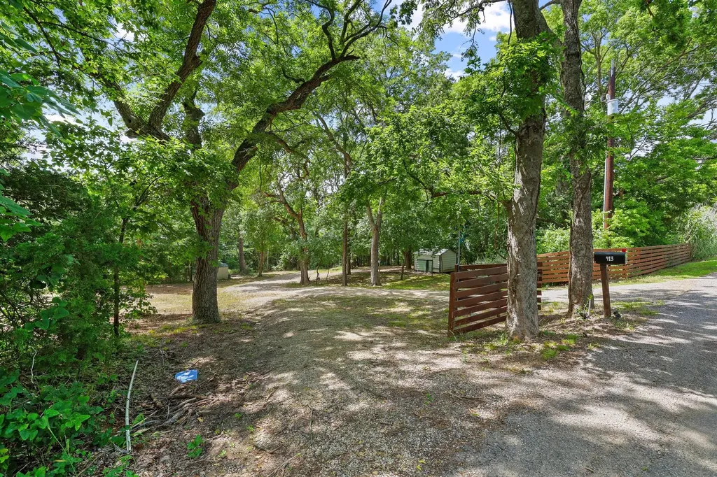 Tbd Roy Ayres Road Bells TX 75414