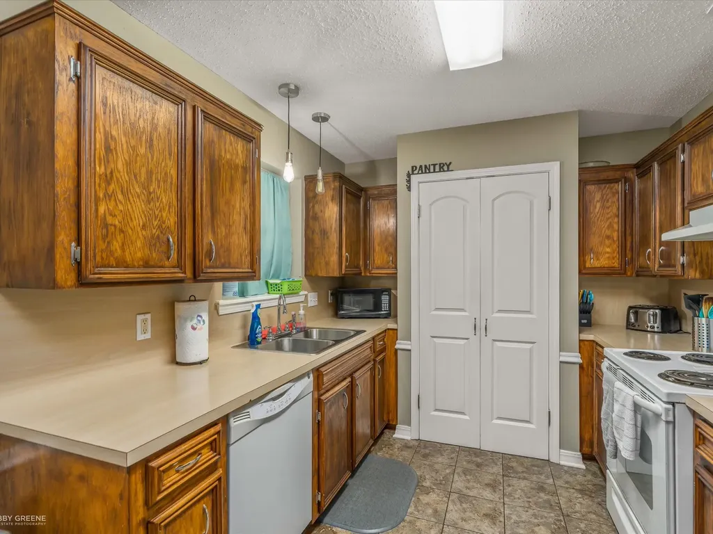 208 Boutte Circle Blanchard LA 71107