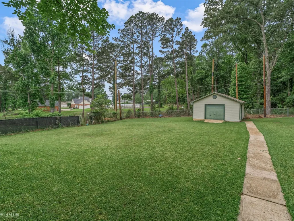 208 Boutte Circle Blanchard LA 71107