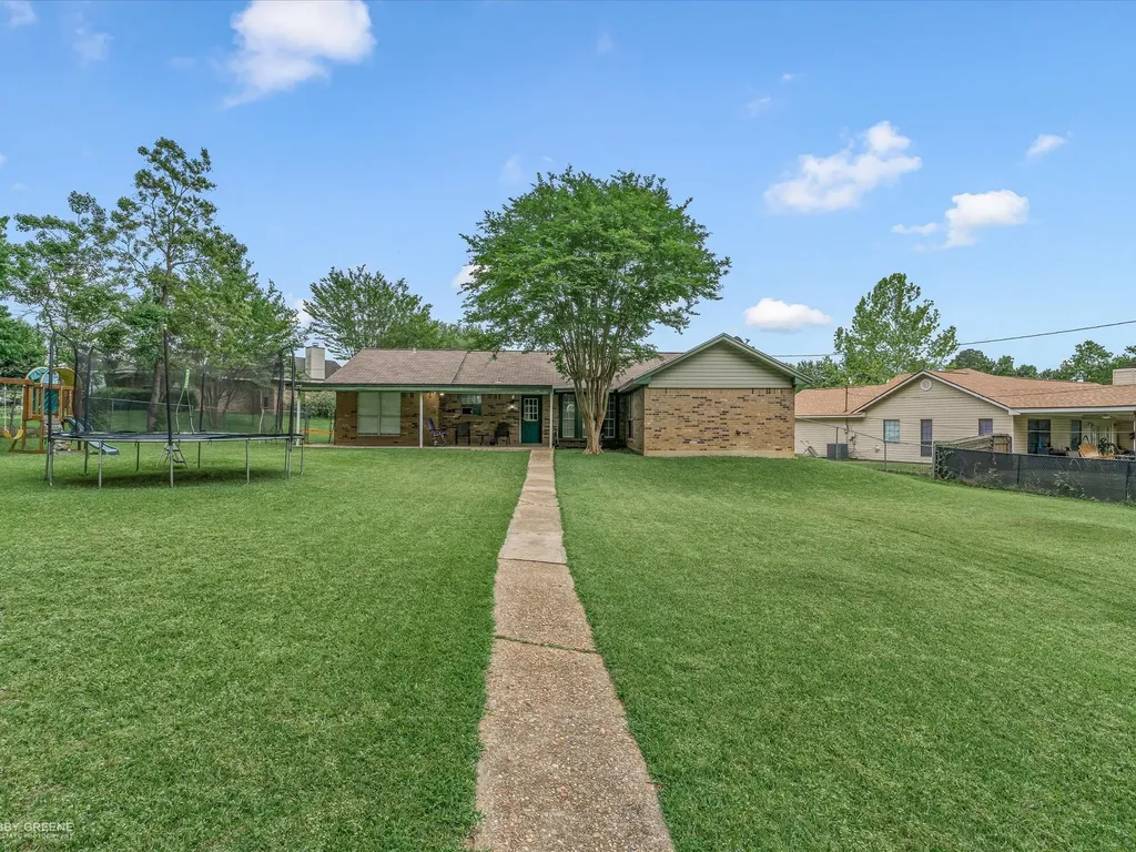 208 Boutte Circle Blanchard LA 71107