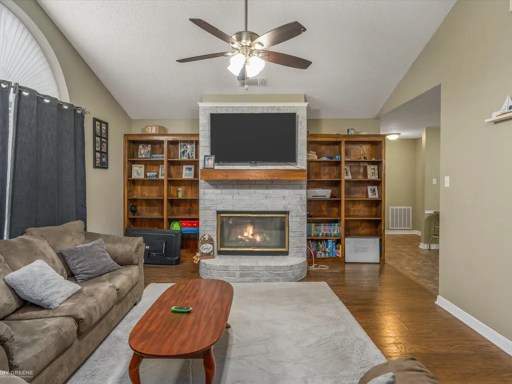 208 Boutte Circle Blanchard LA 71107
