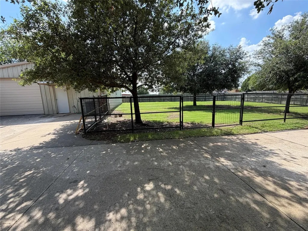 2117 Shorthorn Trail Crowley TX 76036