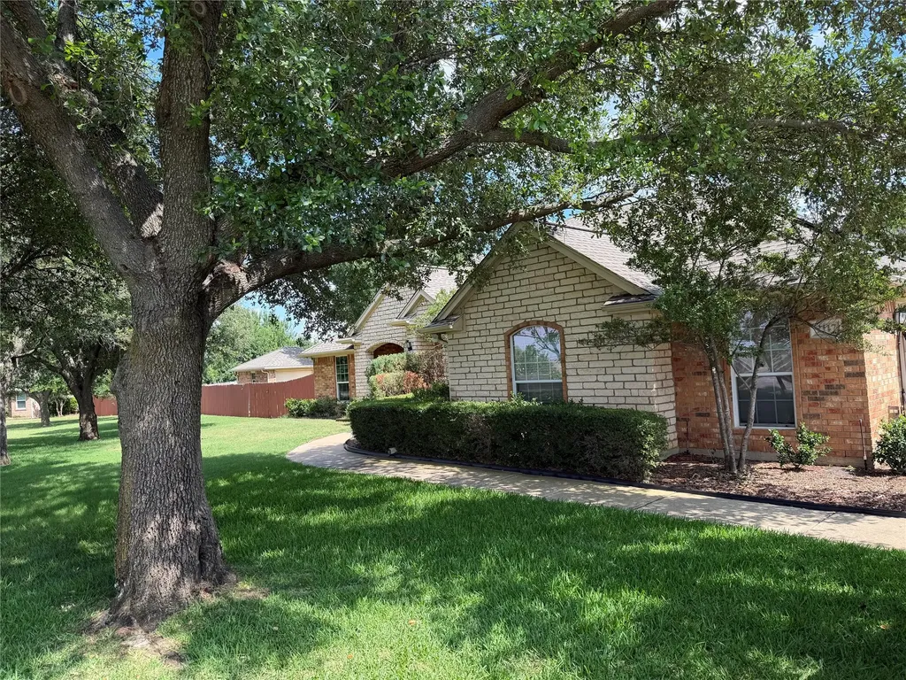 2117 Shorthorn Trail Crowley TX 76036