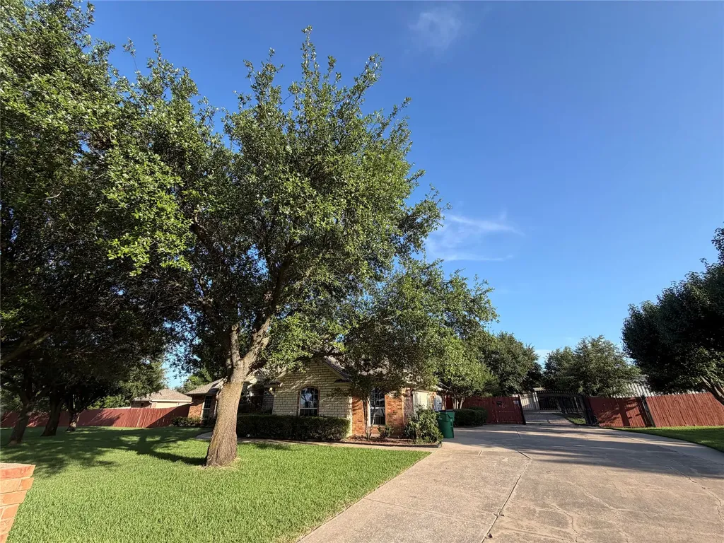 2117 Shorthorn Trail Crowley TX 76036