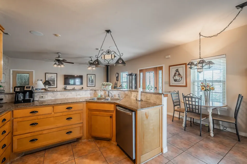 501 Country Lane Haslet TX 76052