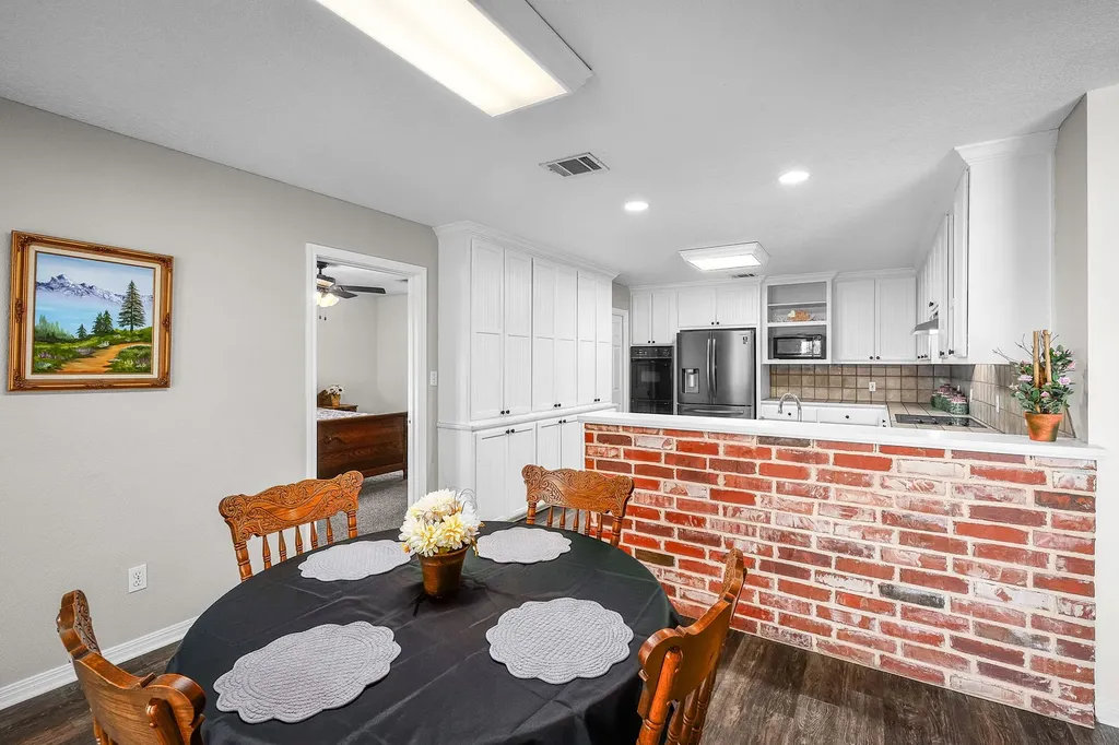 314 Jackson Heights Lorena TX 76655