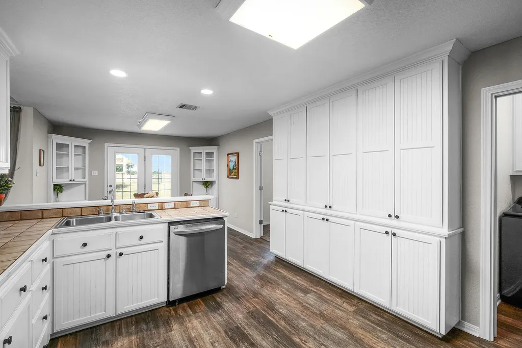 314 Jackson Heights Lorena TX 76655