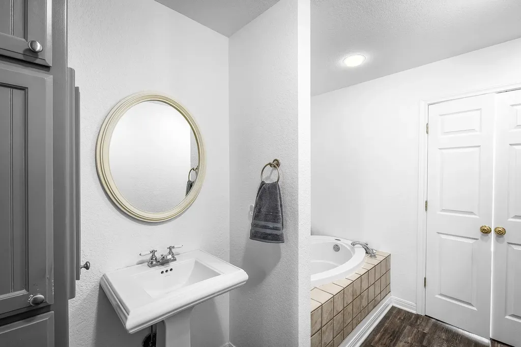 314 Jackson Heights Lorena TX 76655