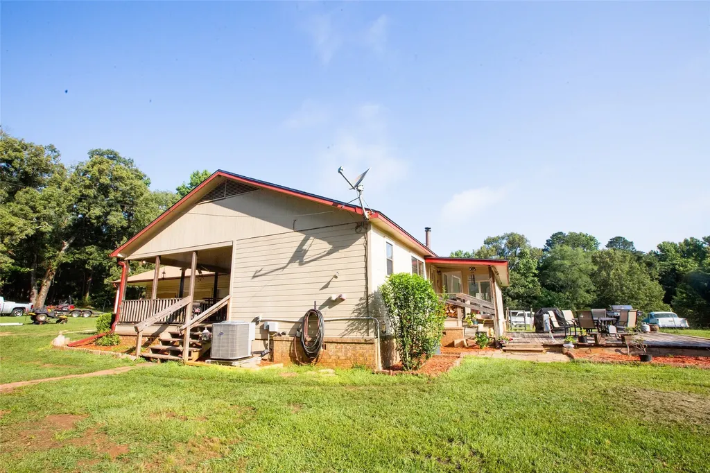 1211 An County Road 153 Palestine TX 75801