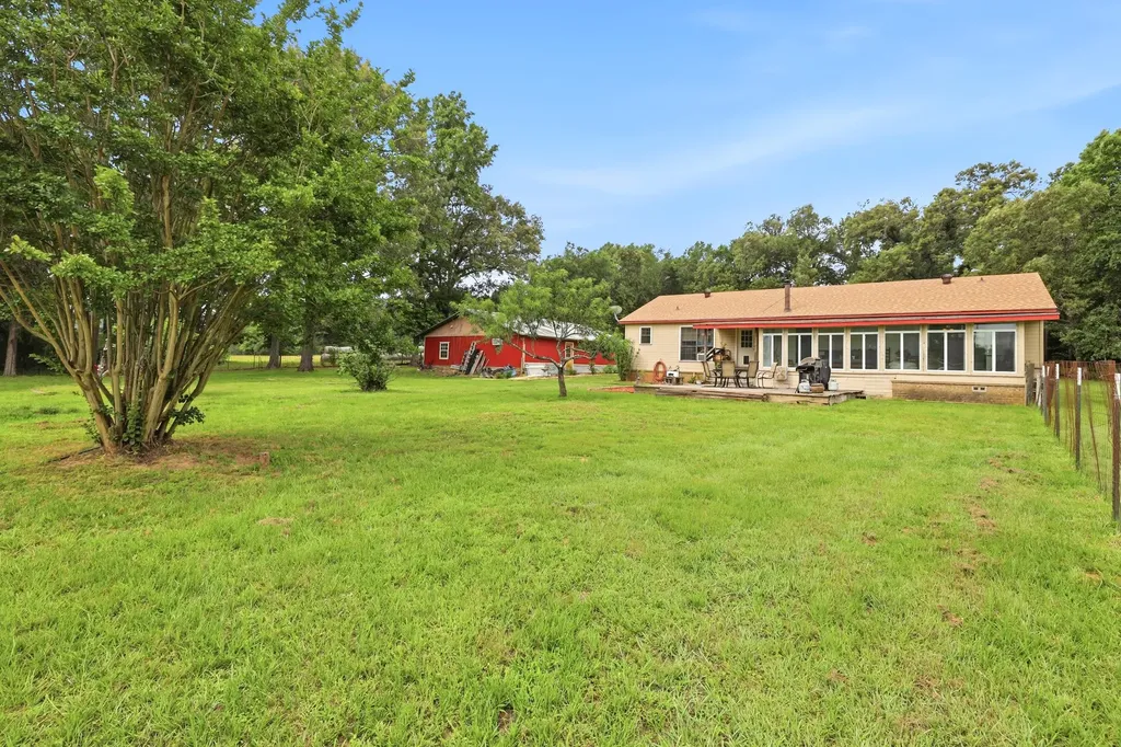 1211 An County Road 153 Palestine TX 75801