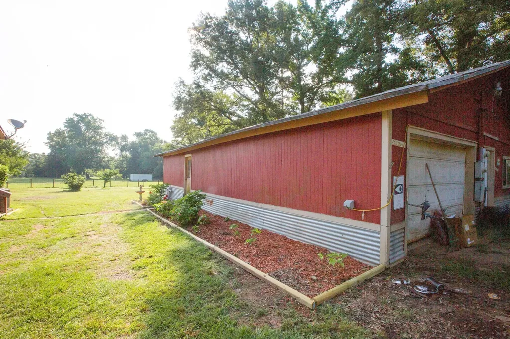 1211 An County Road 153 Palestine TX 75801