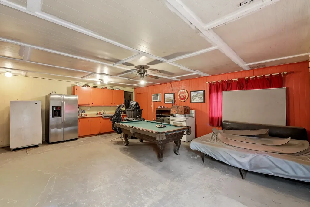1211 An County Road 153 Palestine TX 75801