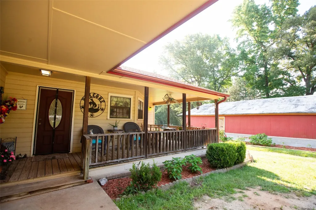 1211 An County Road 153 Palestine TX 75801