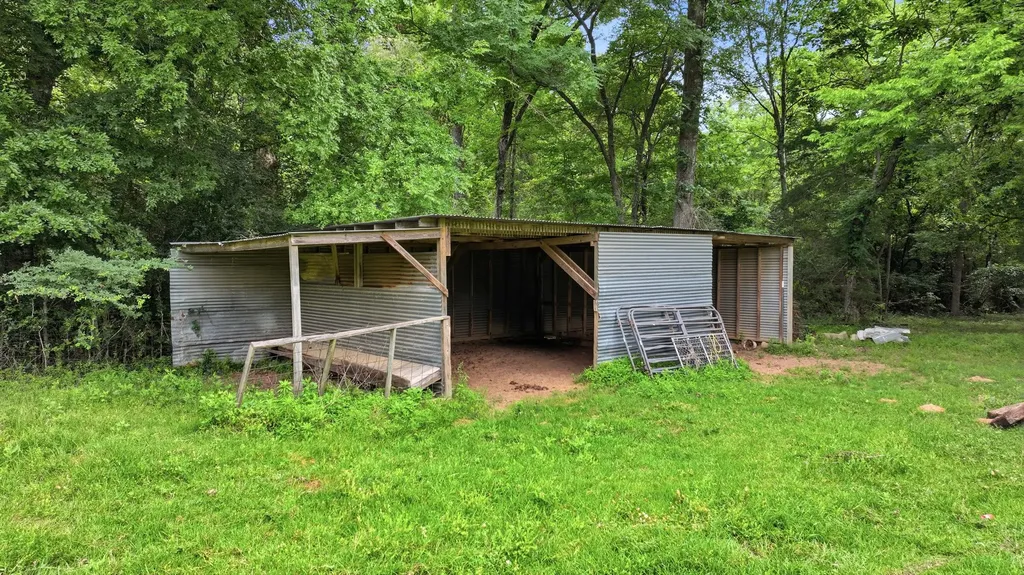 1211 An County Road 153 Palestine TX 75801