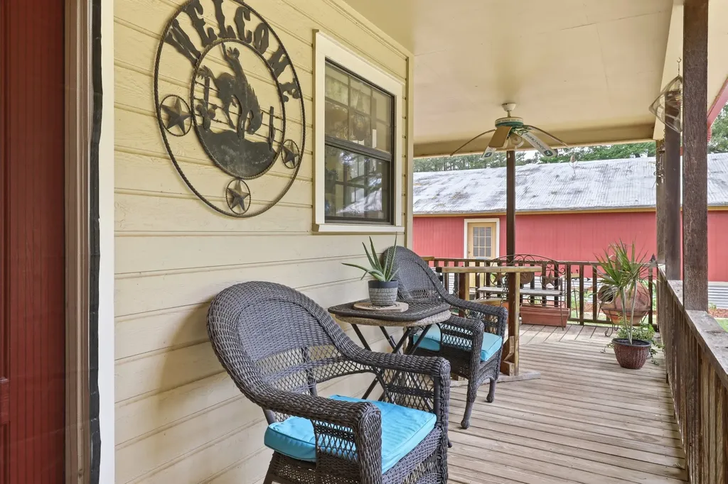 1211 An County Road 153 Palestine TX 75801