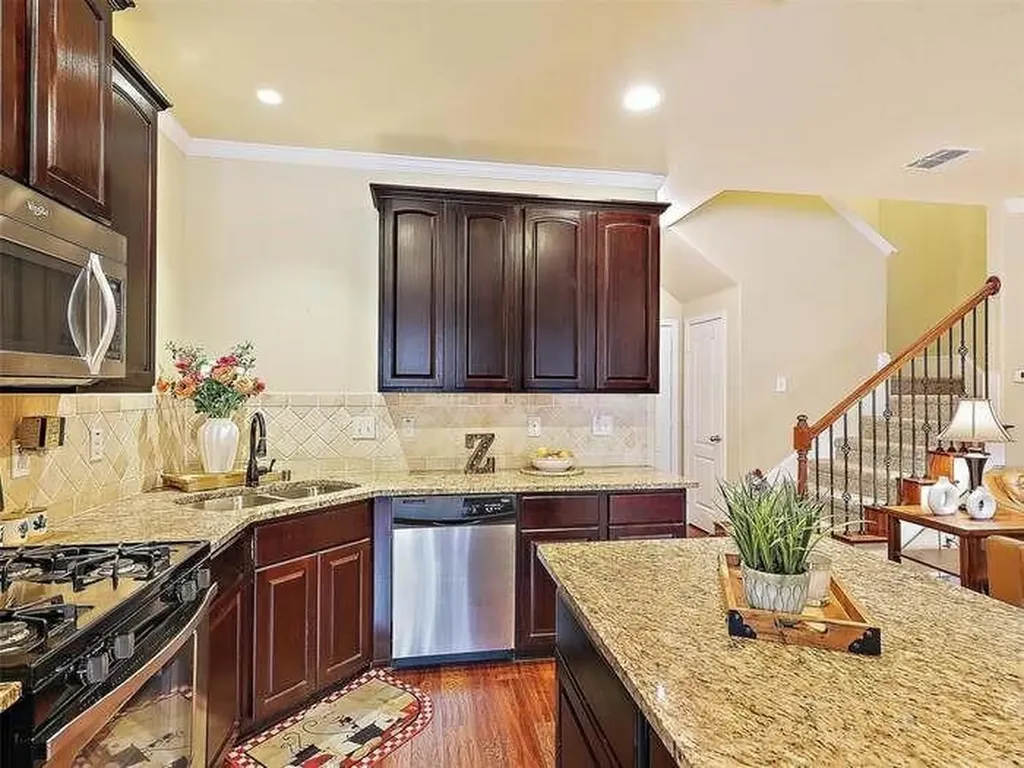 1816 Desoto Drive Mckinney TX 75072