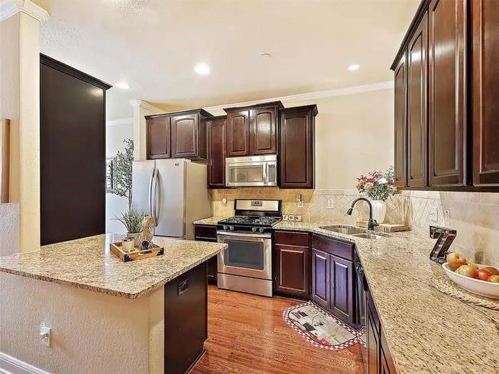 1816 Desoto Drive Mckinney TX 75072