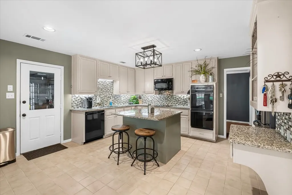 1604 Dogwood Trail Corsicana TX 75110