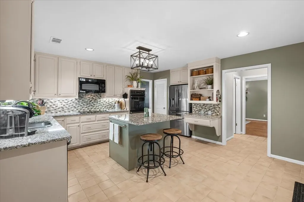 1604 Dogwood Trail Corsicana TX 75110