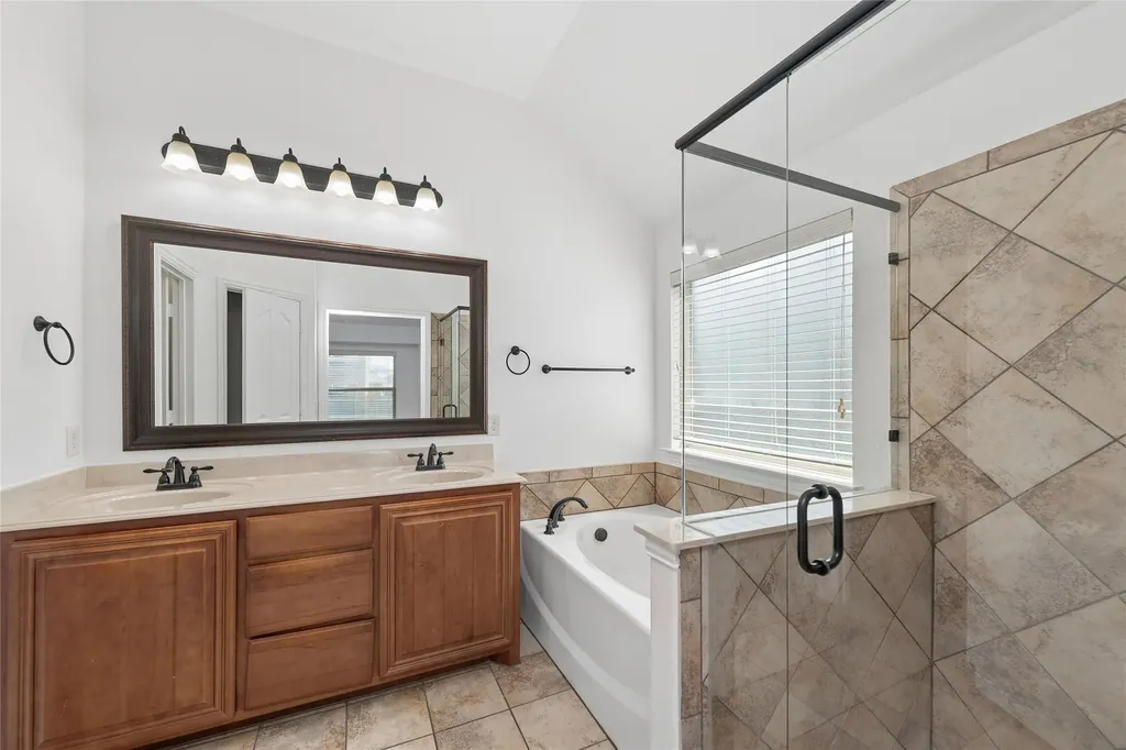 8117 Canyon Drive Aubrey TX 76227
