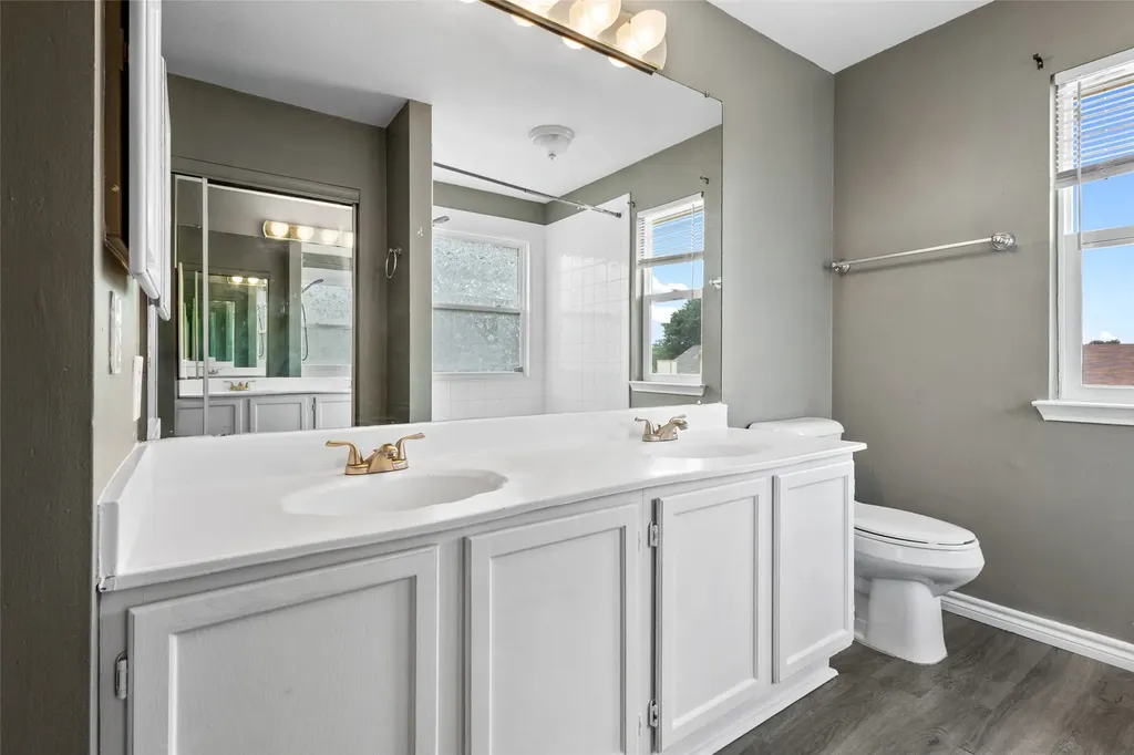 804 Wyndham Place Arlington TX 76017