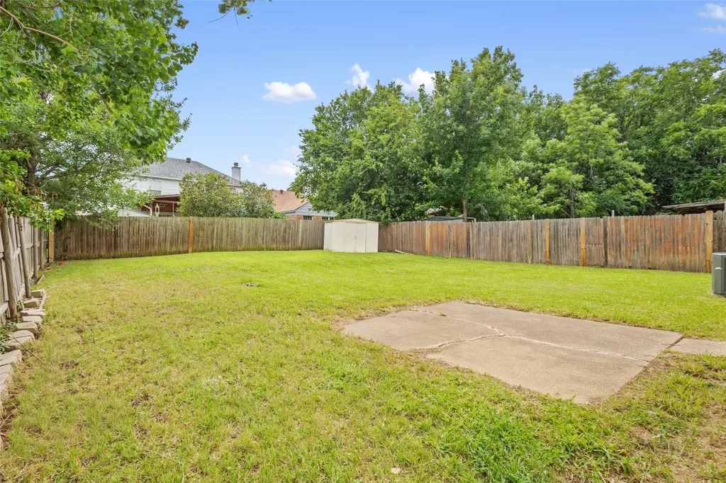 804 Wyndham Place Arlington TX 76017
