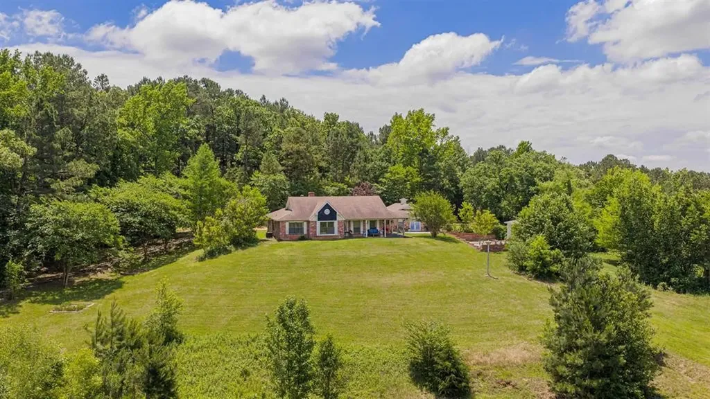 1936 B Silver Maple Road Big Sandy TX 75755