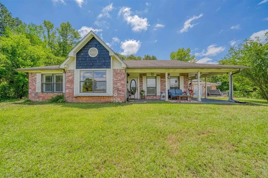 1936 B Silver Maple Road Big Sandy TX 75755