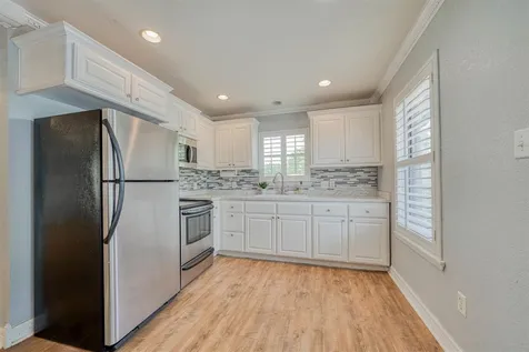 1936 B Silver Maple Road Big Sandy TX 75755