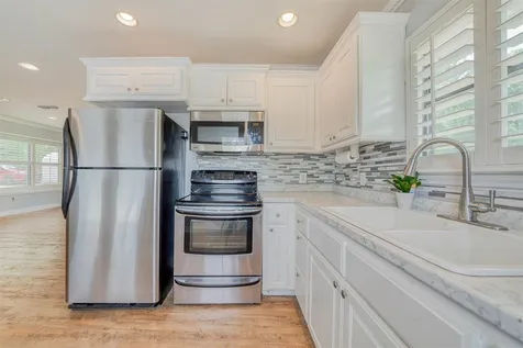 1936 B Silver Maple Road Big Sandy TX 75755