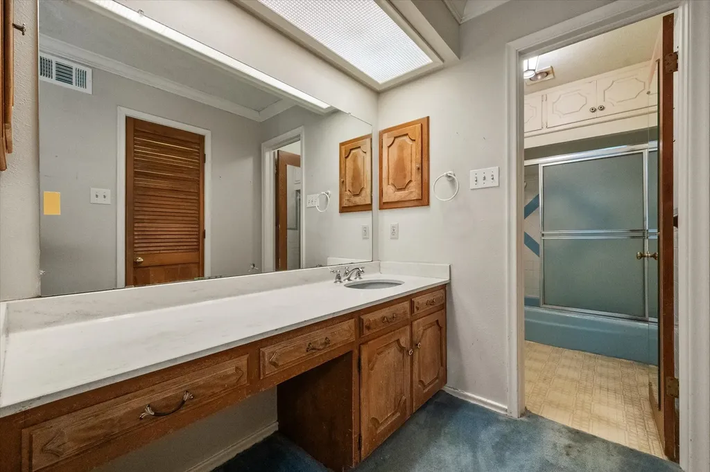 10111 Estate Lane Dallas TX 75238
