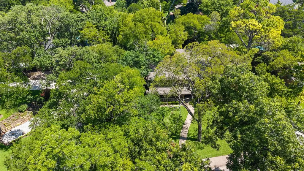 10111 Estate Lane Dallas TX 75238
