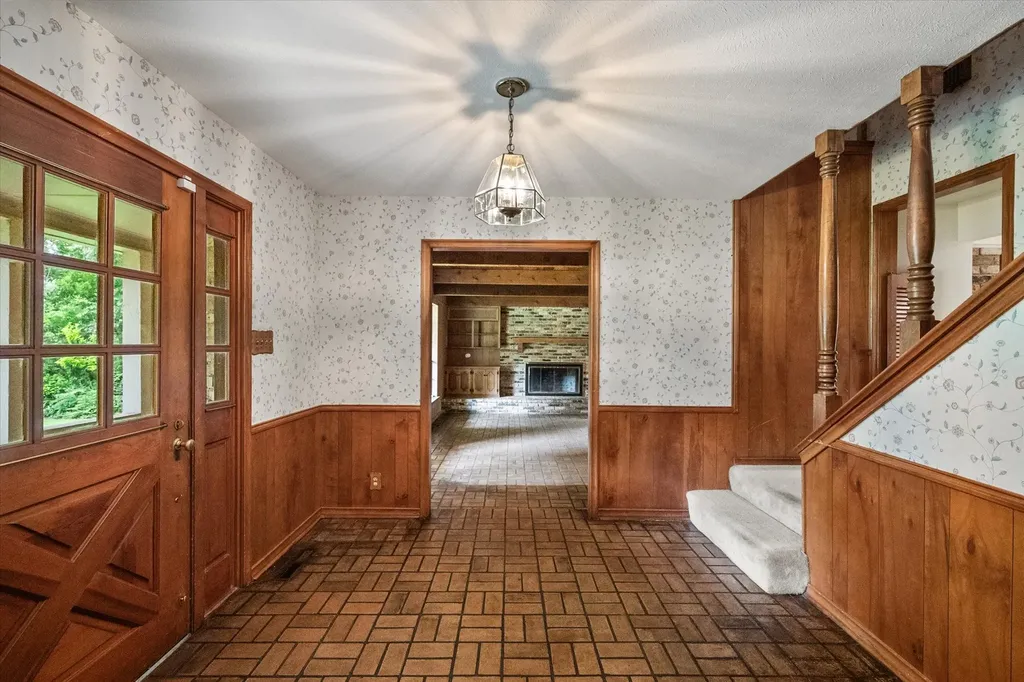 10111 Estate Lane Dallas TX 75238
