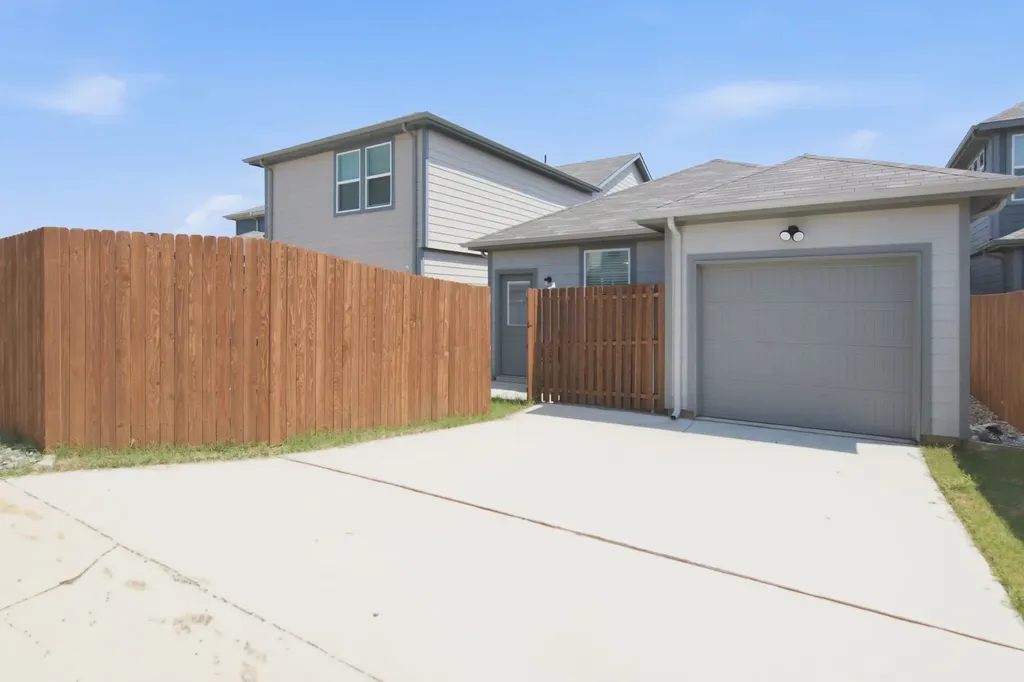 3141 Pecan Farm Lane Fort Worth TX 76140