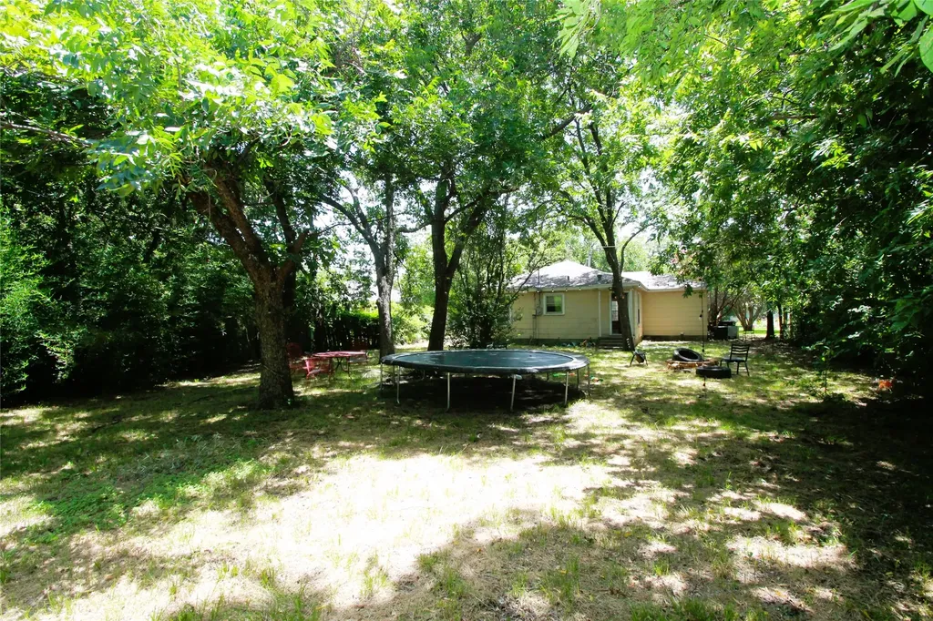 808 Emery Street Denton TX 76201