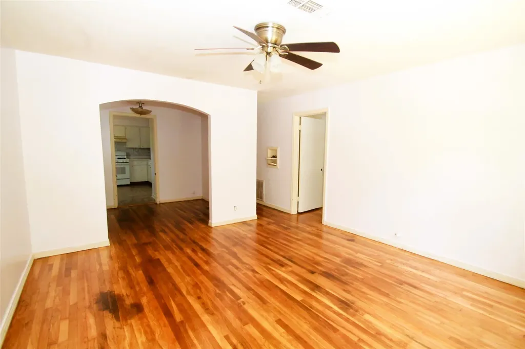 808 Emery Street Denton TX 76201