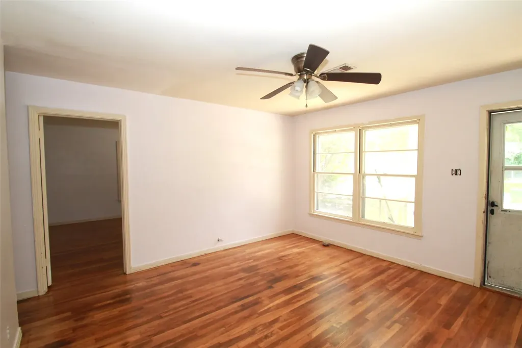 808 Emery Street Denton TX 76201