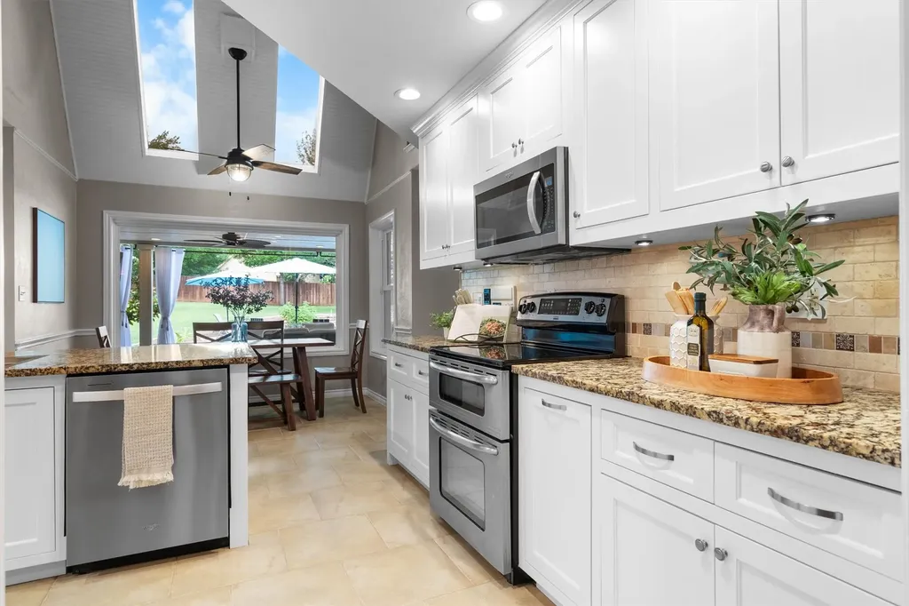 410 Simmons Road Double Oak TX 75077