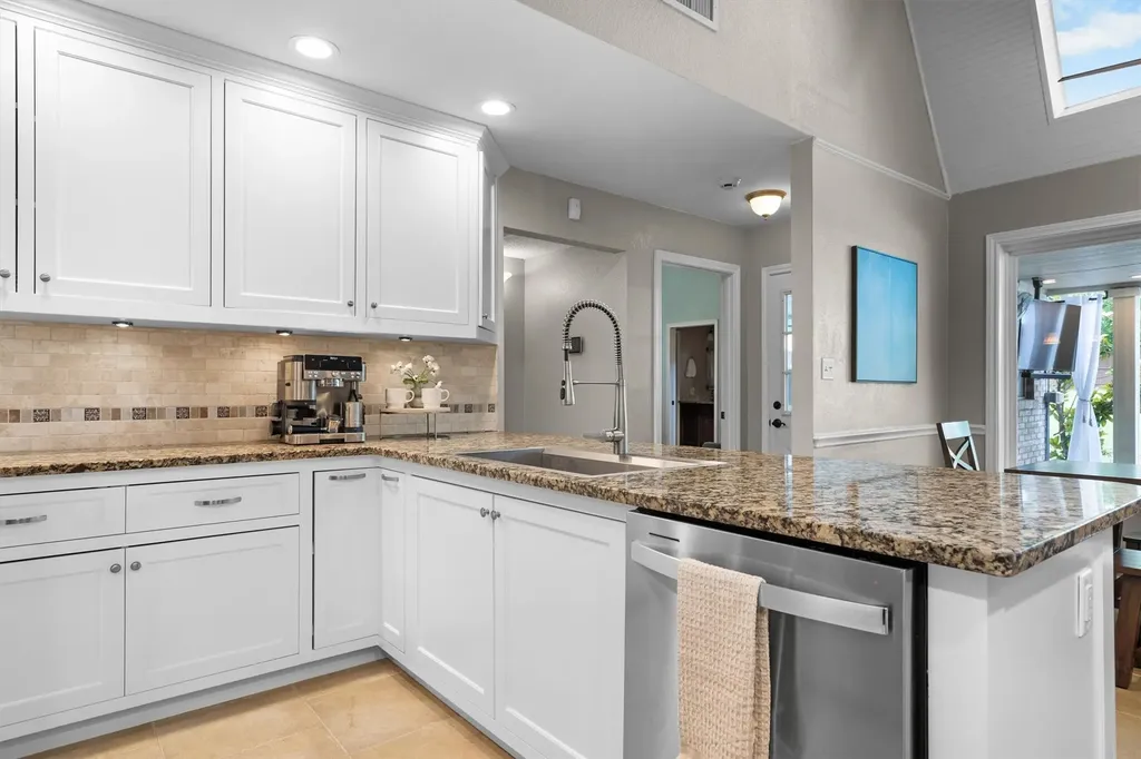 410 Simmons Road Double Oak TX 75077