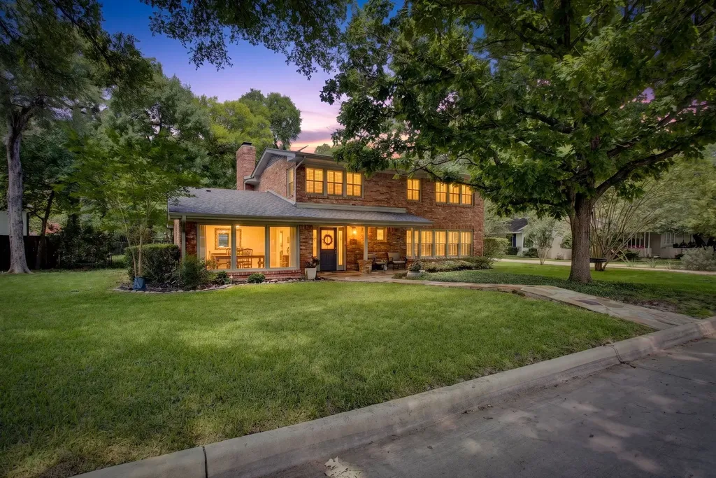 3712 Fox Hollow Street Fort Worth TX 76109